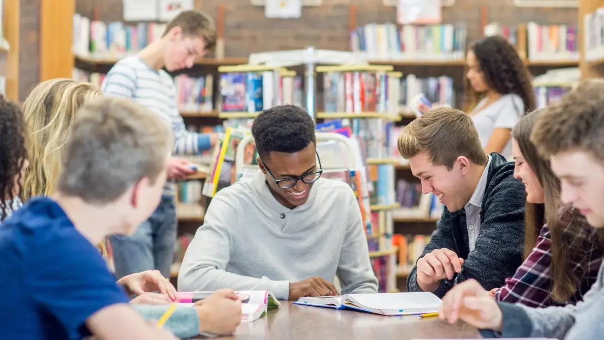 15 Summer Abroad Programs for High School Students