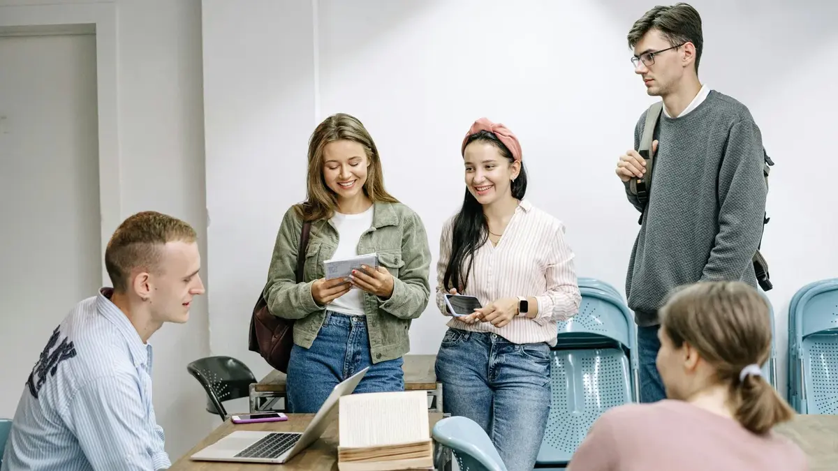 15 Study Abroad Programs for High School Students