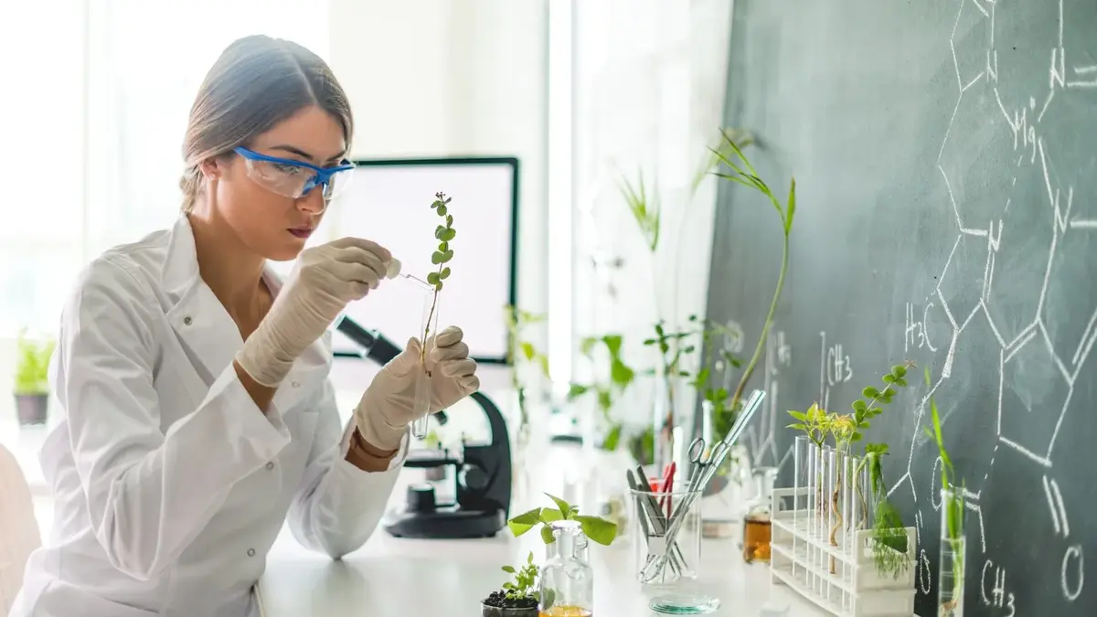 15 Science Summer Programs in Europe for High School Students