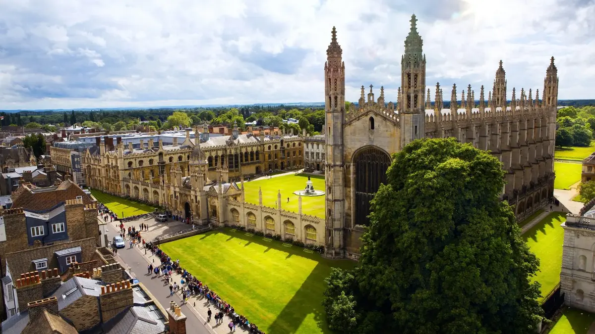 15 Pre University Programmes in Cambridge for High School Students