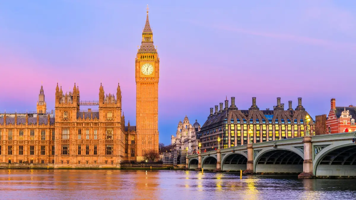 15 Pre College Summer Programs in the UK