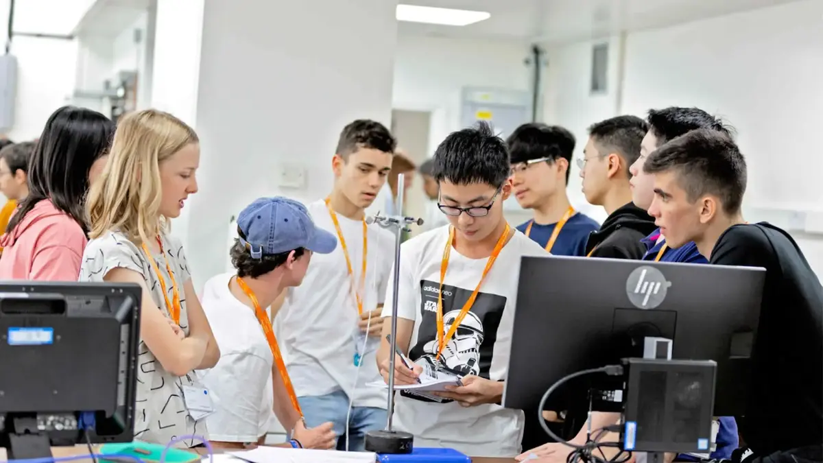 15 Physics Research Programs for High School Students 3