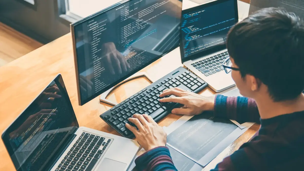 15 Online Coding Courses for High School Students