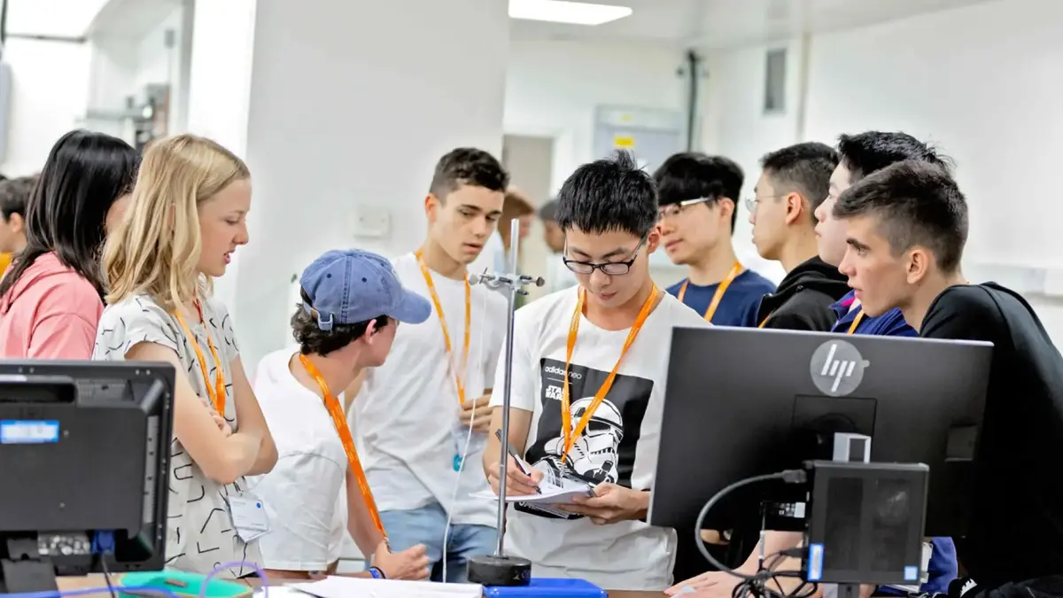 15 Math Programs in the UK for High School Students 3