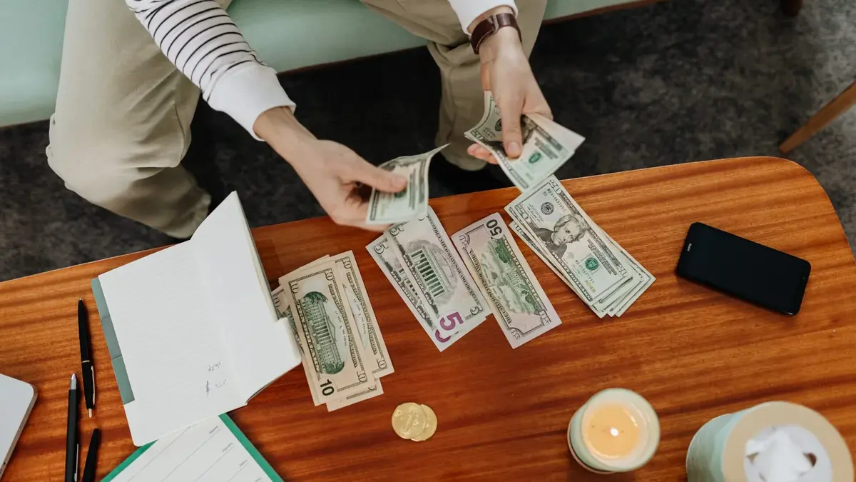 15 Finance Programs for High School Students