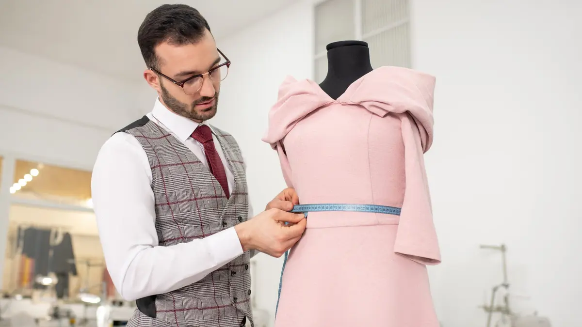 15 Fashion Internships in NYC for High School Students