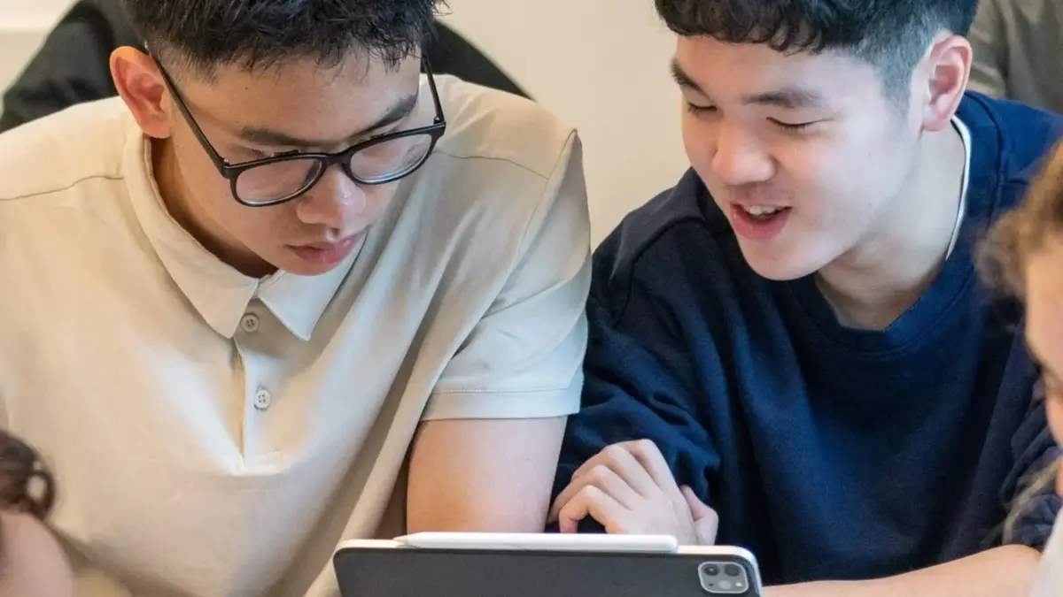 15 English Language Summer Schools in the UK for High School Students 2