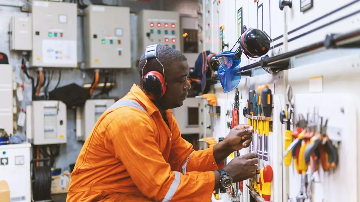 15 Engineering Summer Schools in the UK for High School Students
