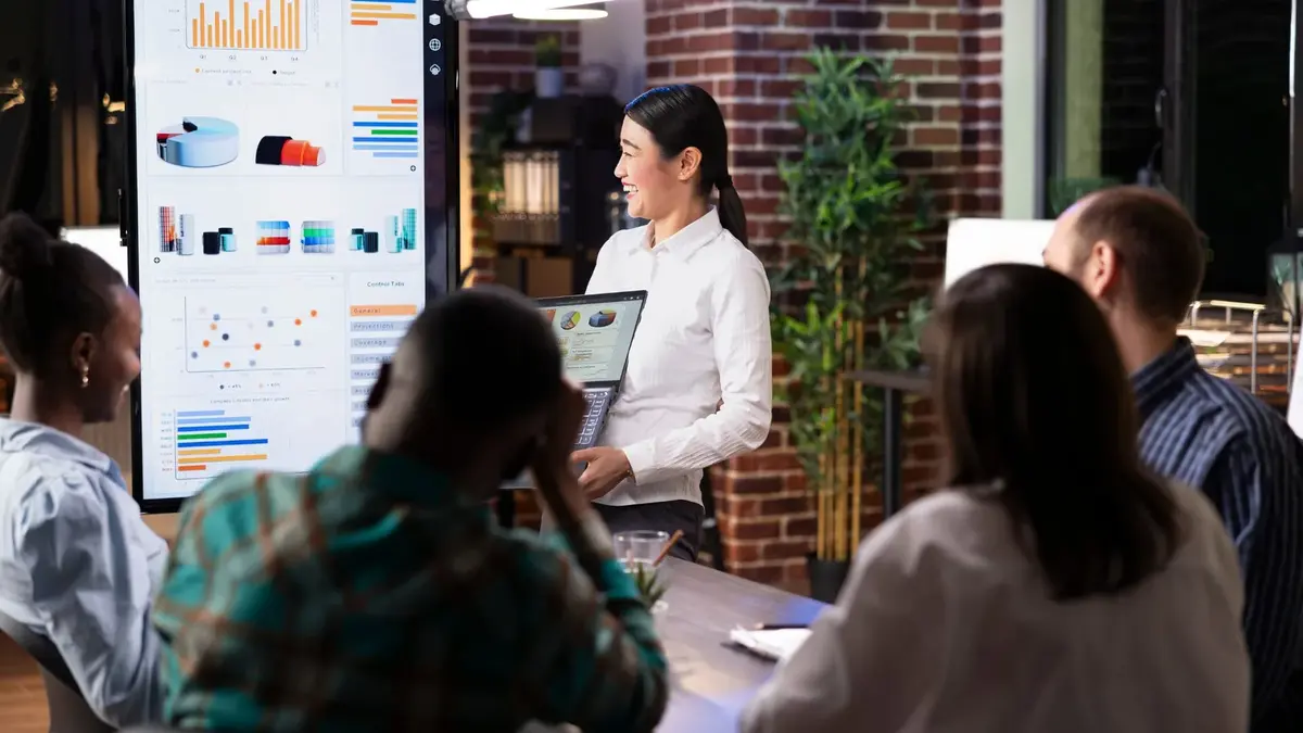 15 College Summer Business Programs for High School Students