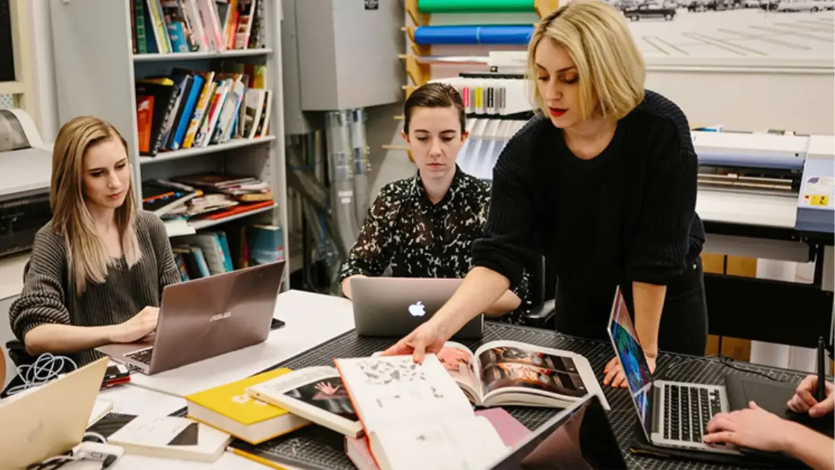15 College Credit Courses for High School Students 3