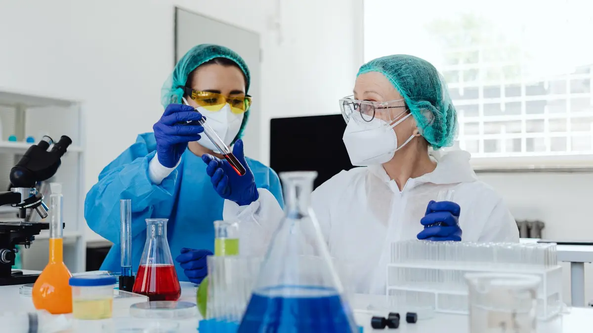 15 Chemistry Programs for High School Students