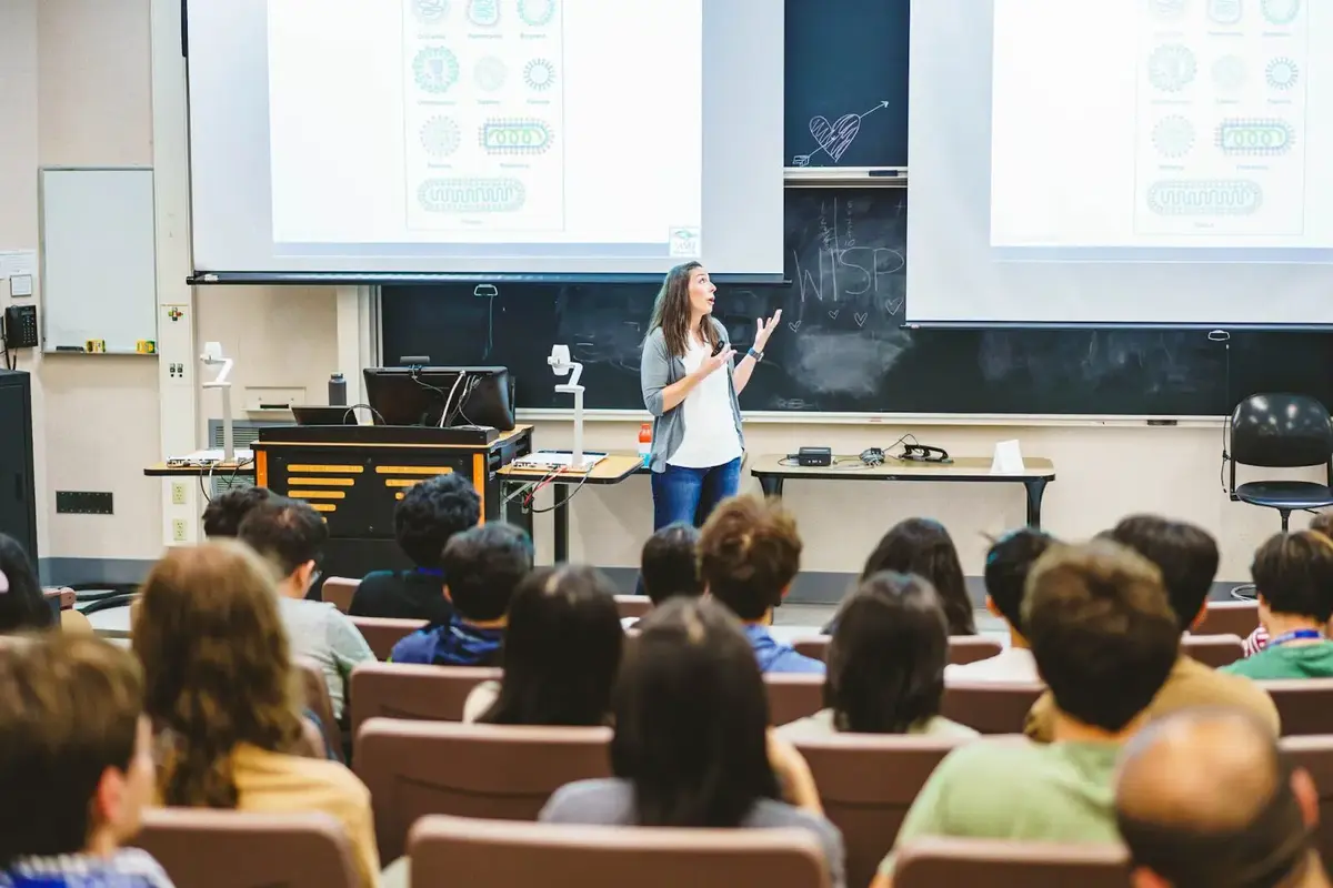 15 Chemistry Programs for High School Students 3