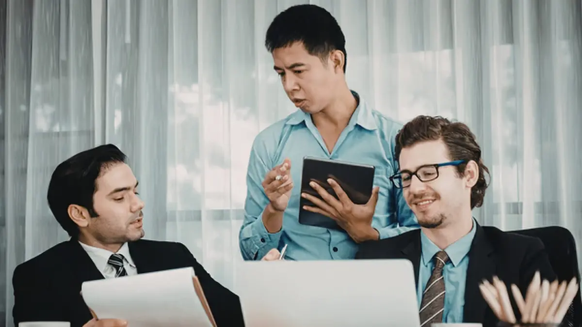 15 Business Programs in Australia for High School Students