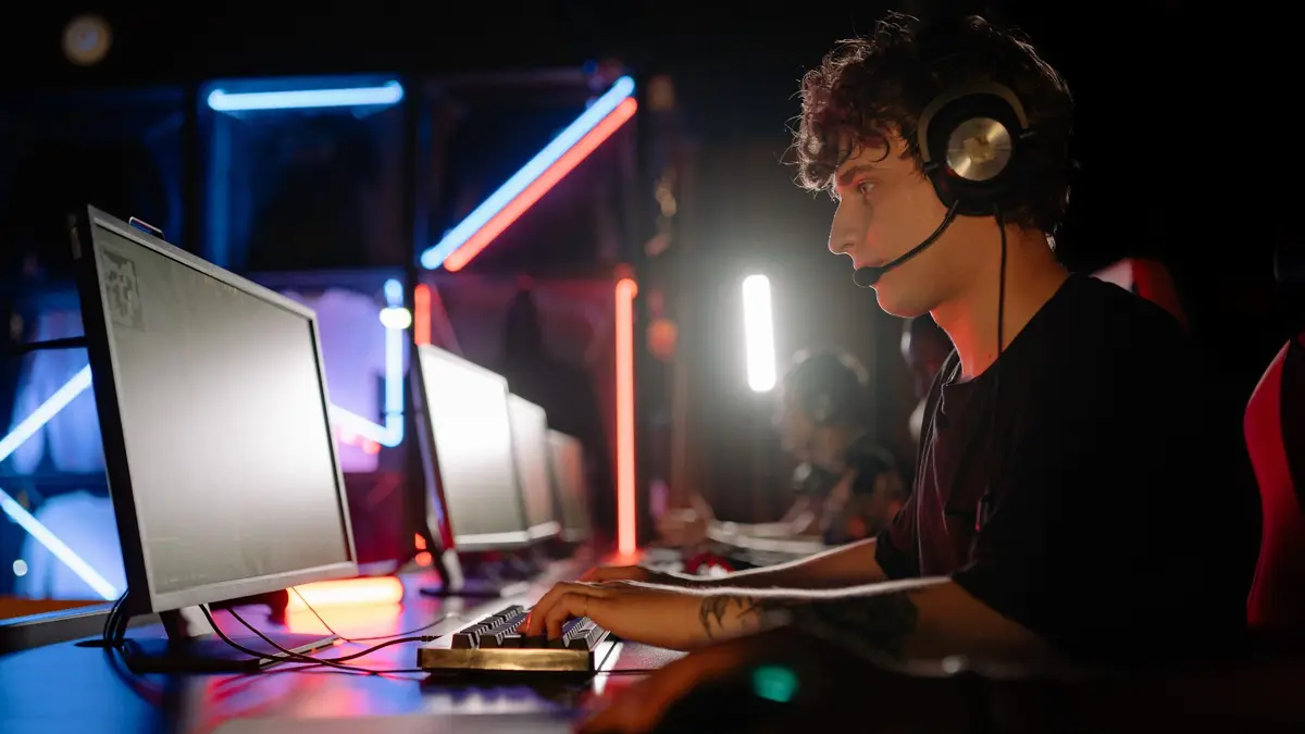 15 Artificial Intelligence Summer Schools for High School Students