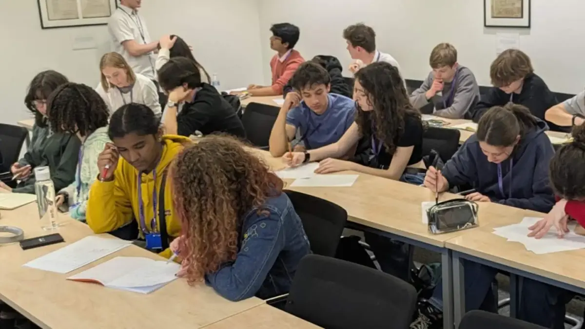 15 Academic Summer Programs in Oxford for High School Students 3