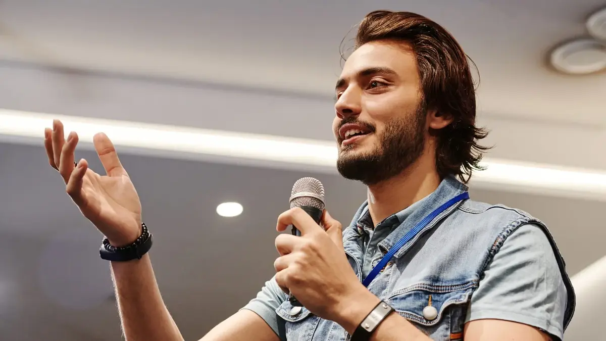 Storytelling: Definition, Techniques, and Tips to Master Influential Speeches