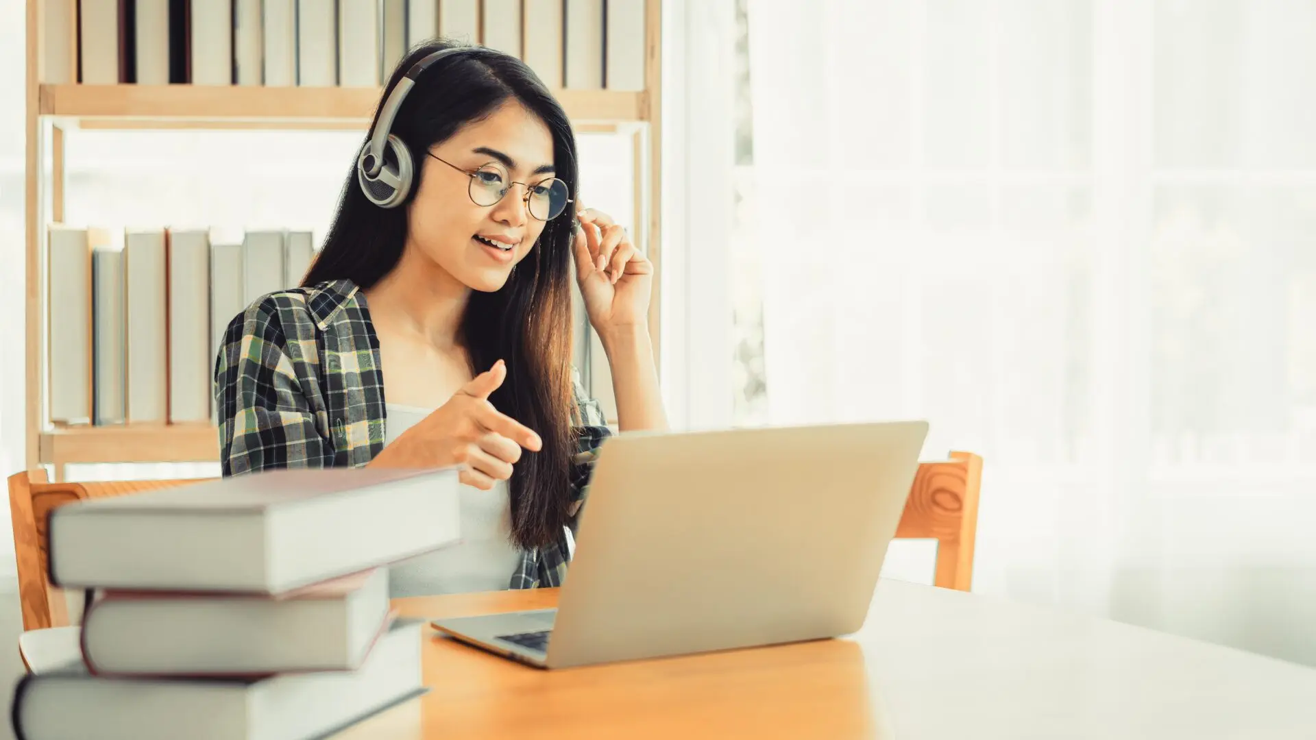 What Do You Study in an Online Summer School?