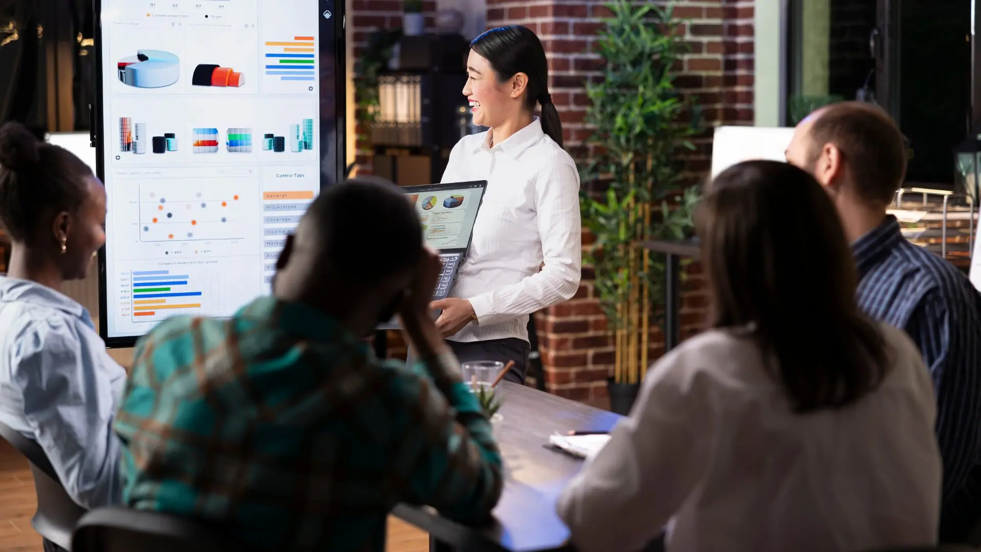 A Head Start in Business: What is Business Management in High School?