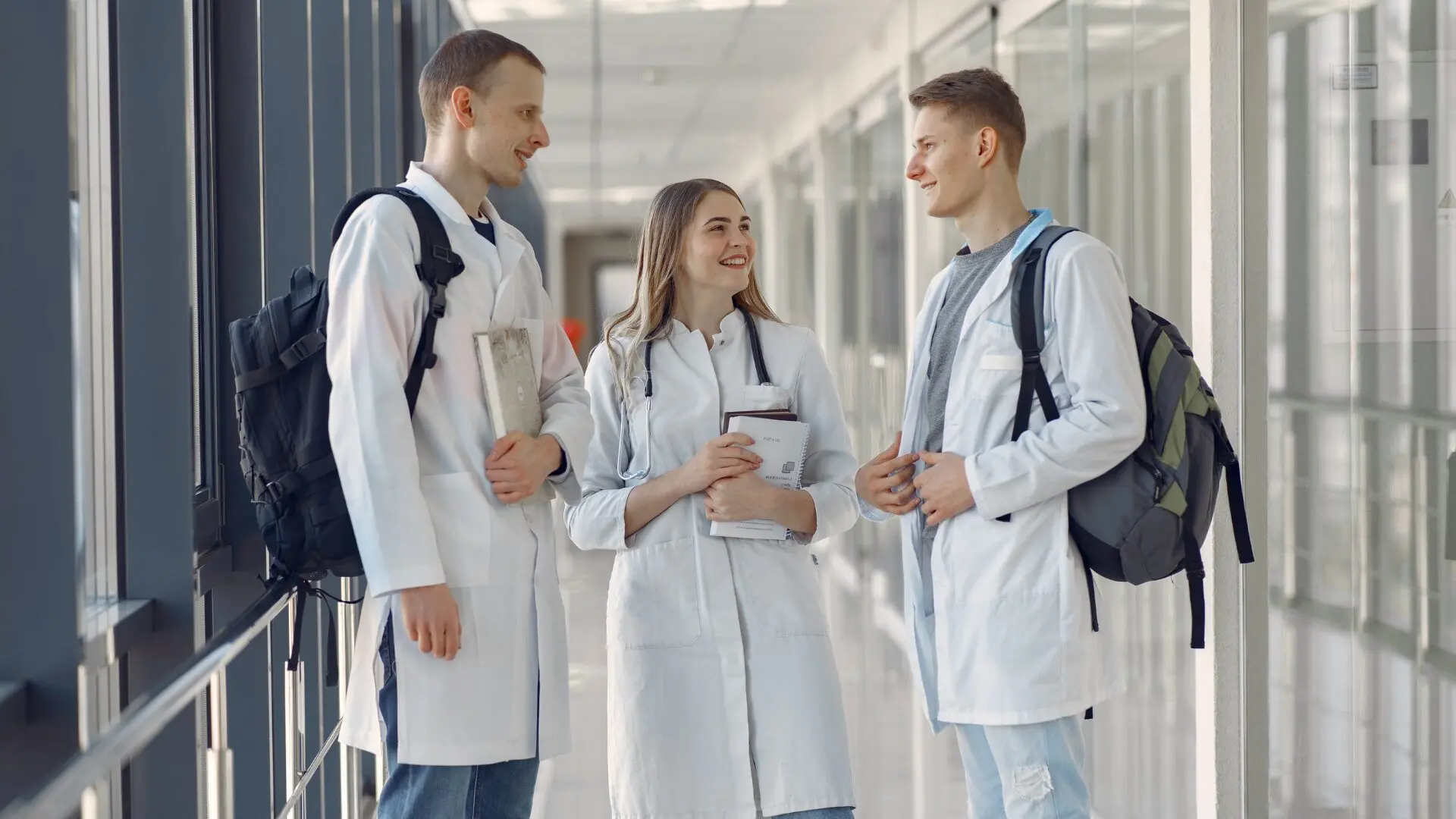 How to Get Clinical Experience for Med School: A Comprehensive Guide