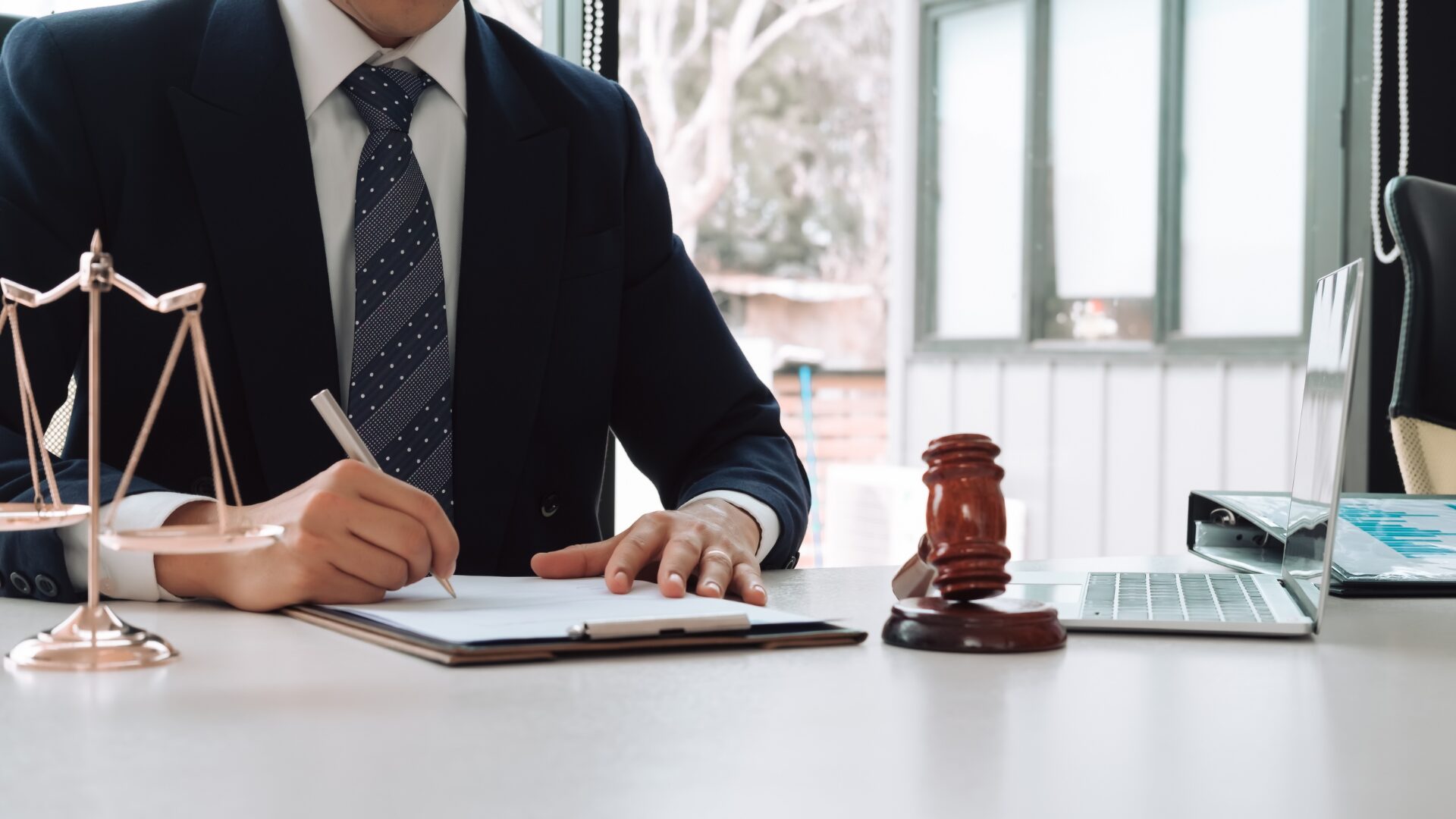 15 Law Summer Schools for High School Students