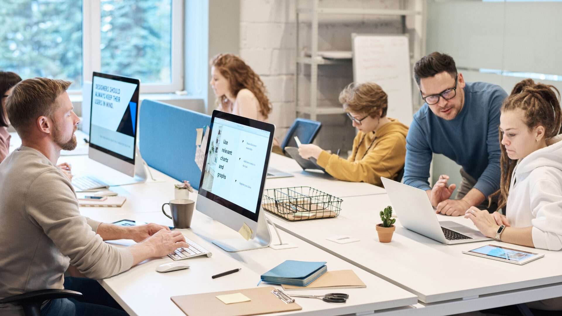 12 Business Programs in California for High School Students