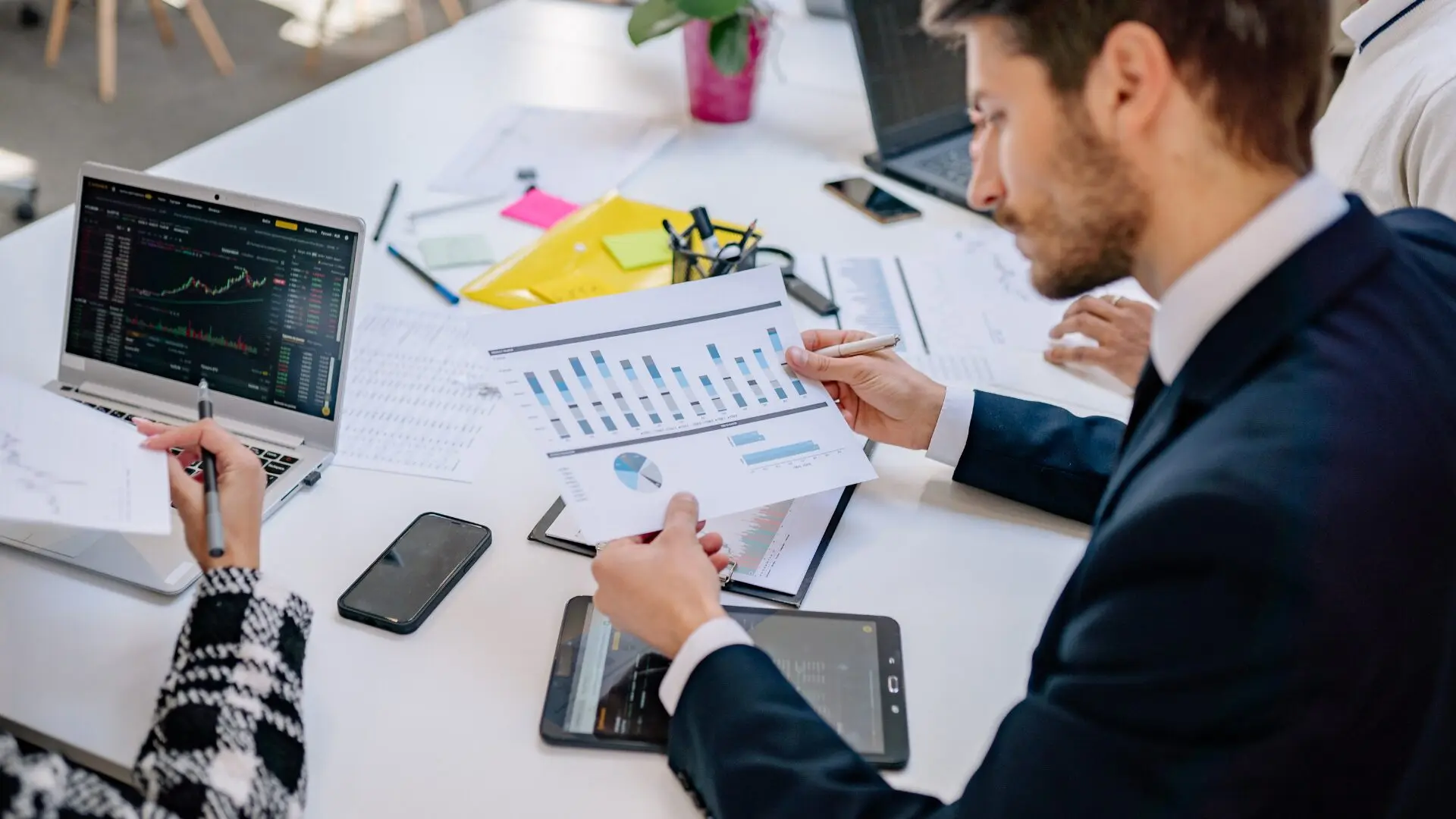 15 Business Courses for High School Students