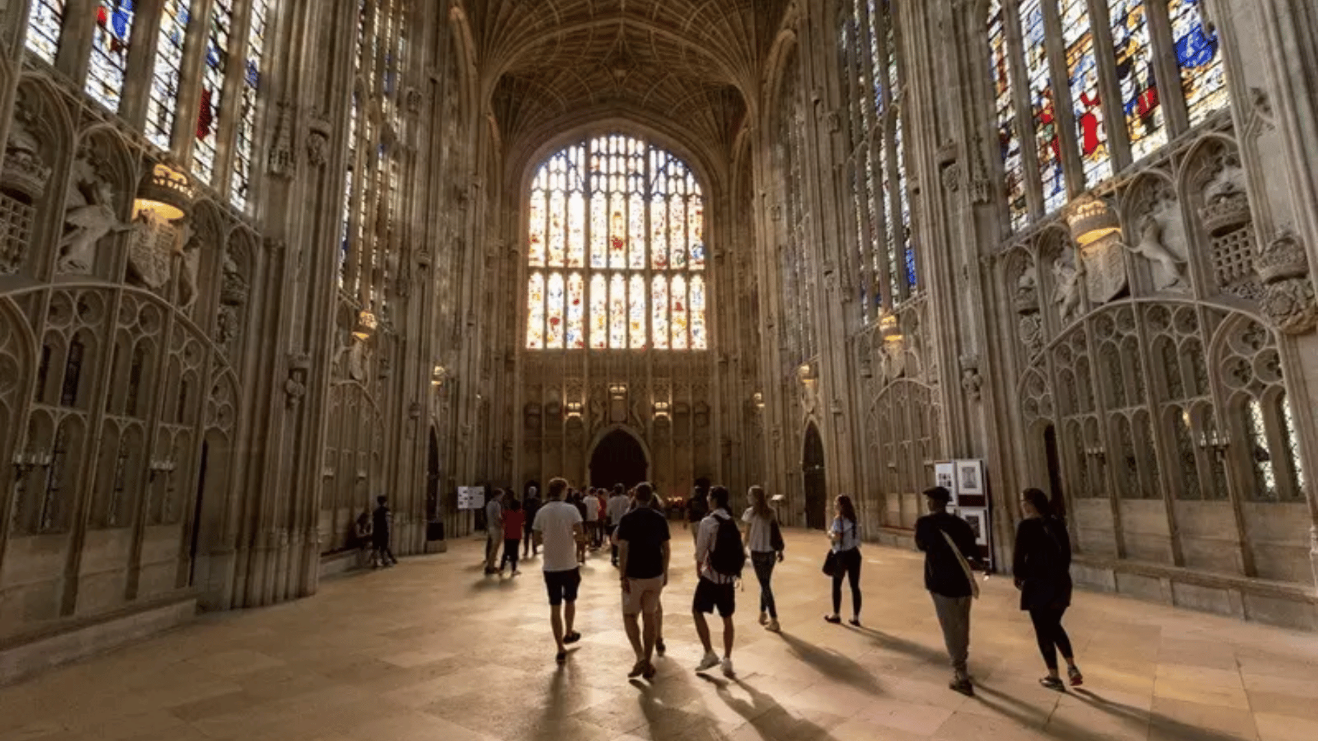 Students visiting the King's College Chapel.