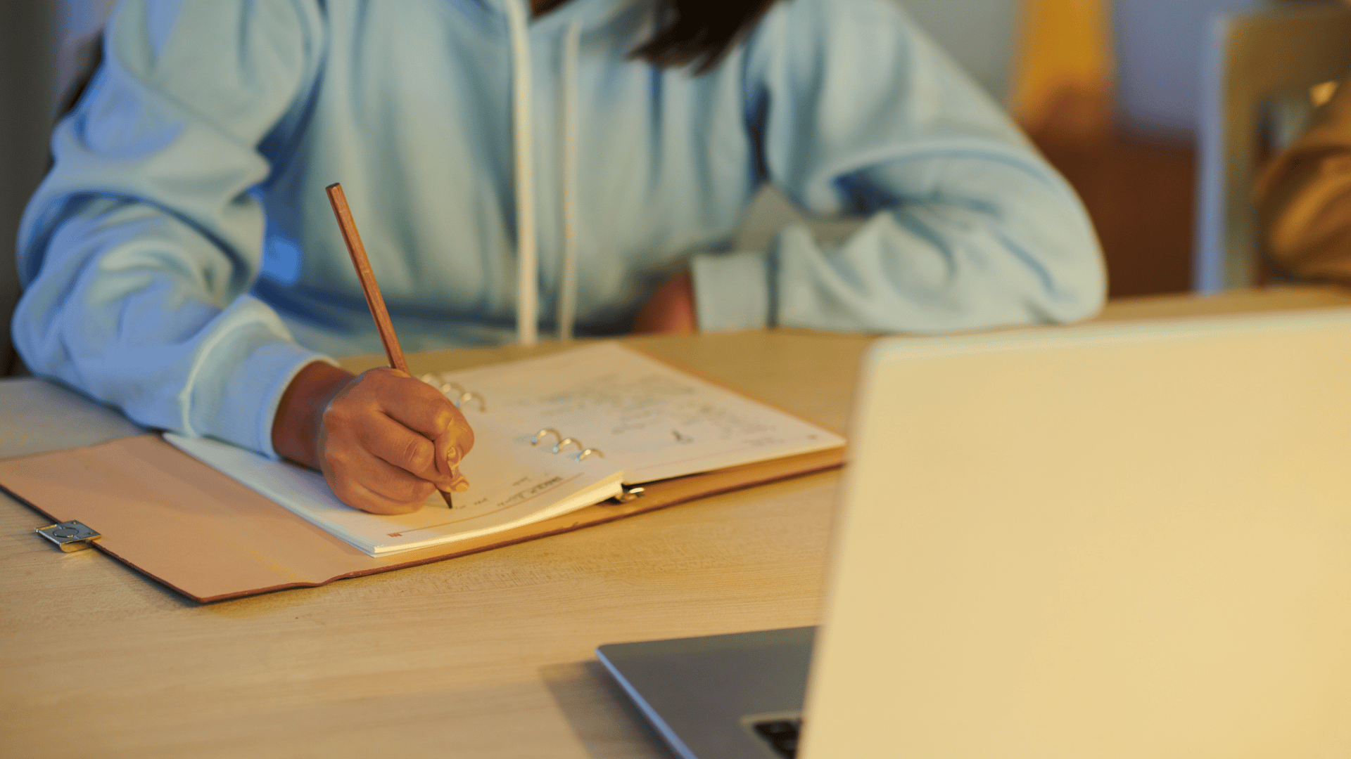 15 Best Writing Camps for High School Students 