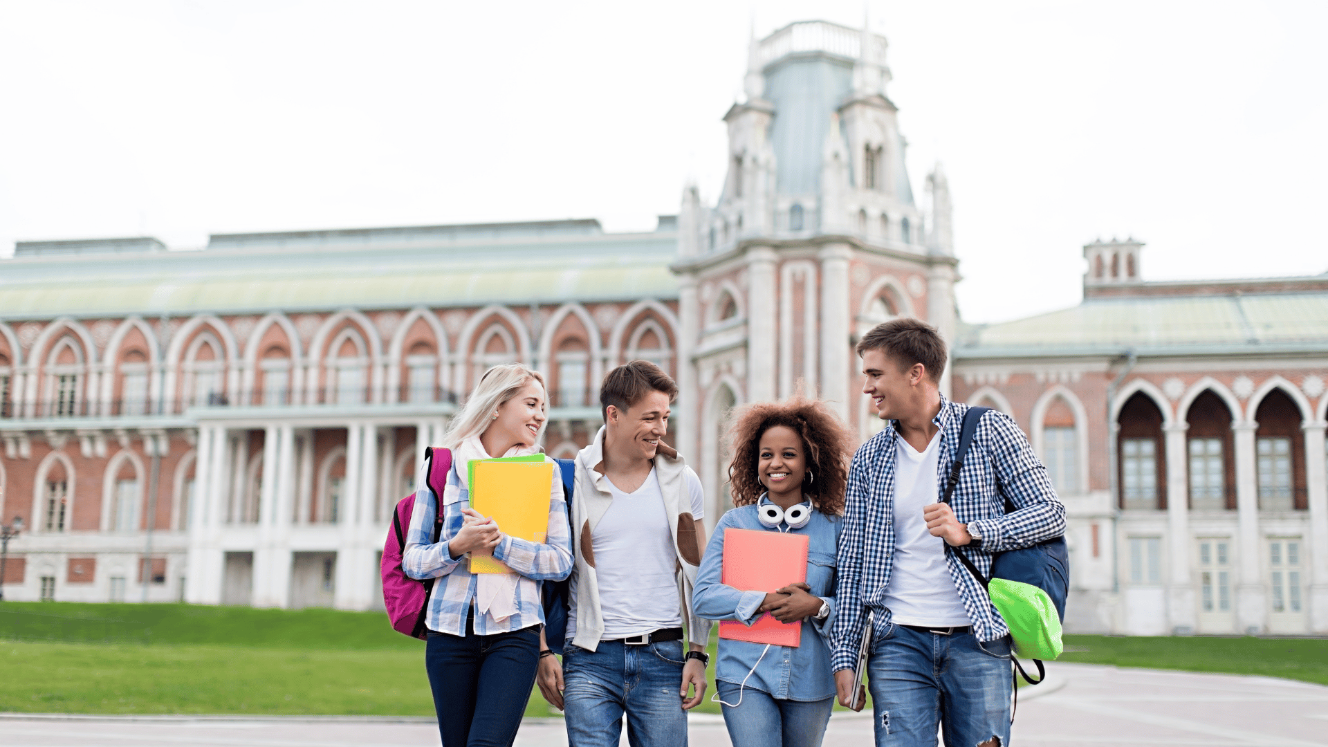 15 Leadership Summer Programs in Europe for High School Students