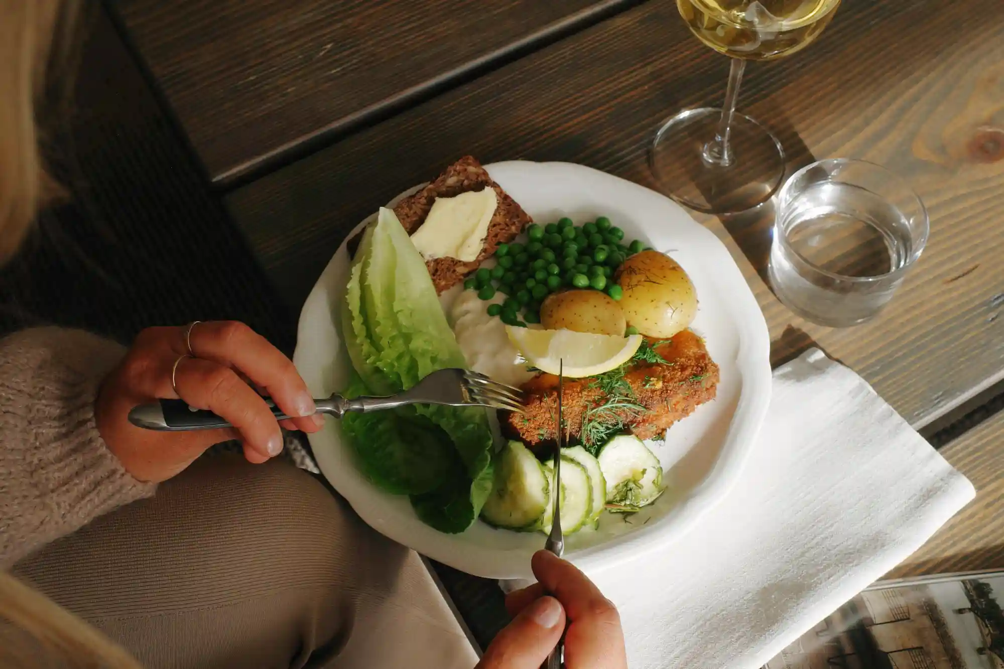 Herkullinen hotellilounas Runossa