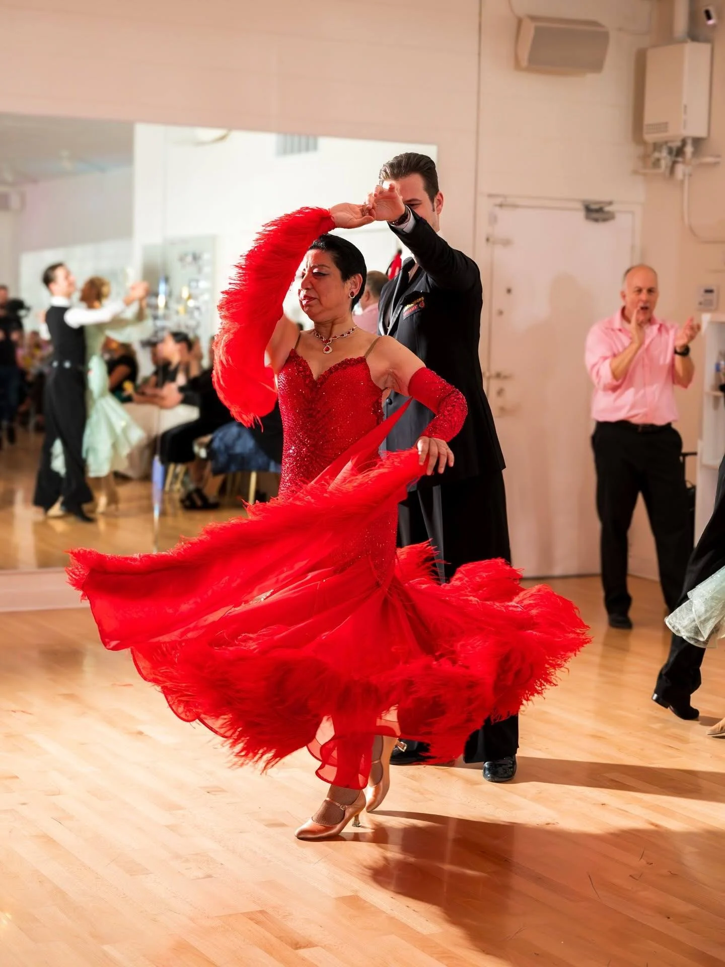 A dance couple showing their skills after taking Private Dance Lessons in Playa Del Rey.