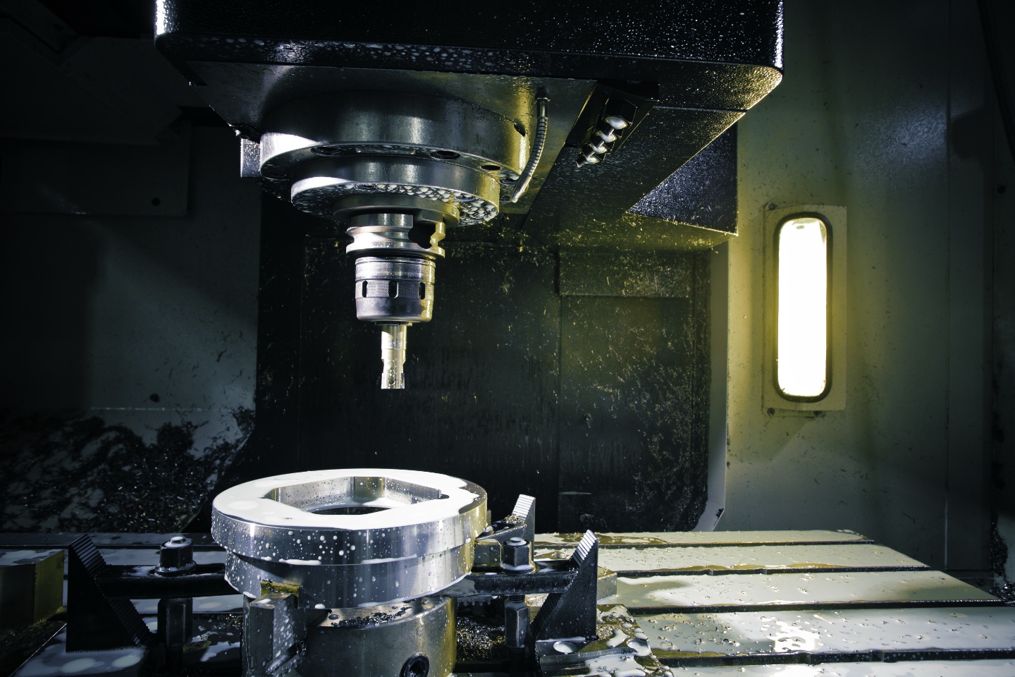 Eine CNC-Maschine