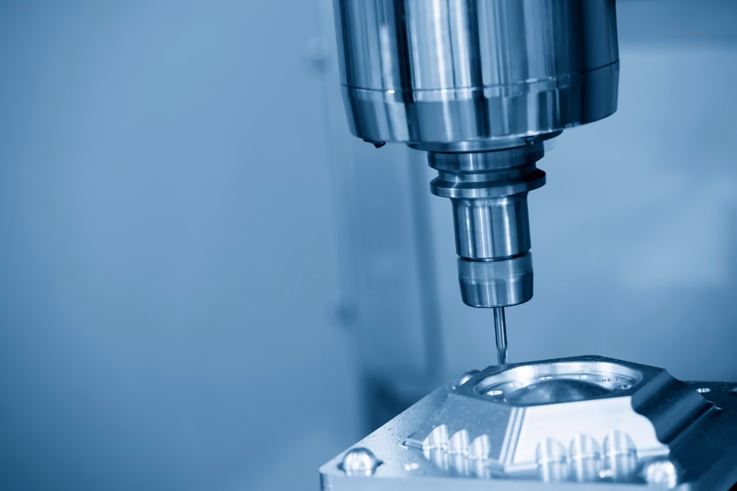 Eine hochpräzise CNC-Federwickelmaschine