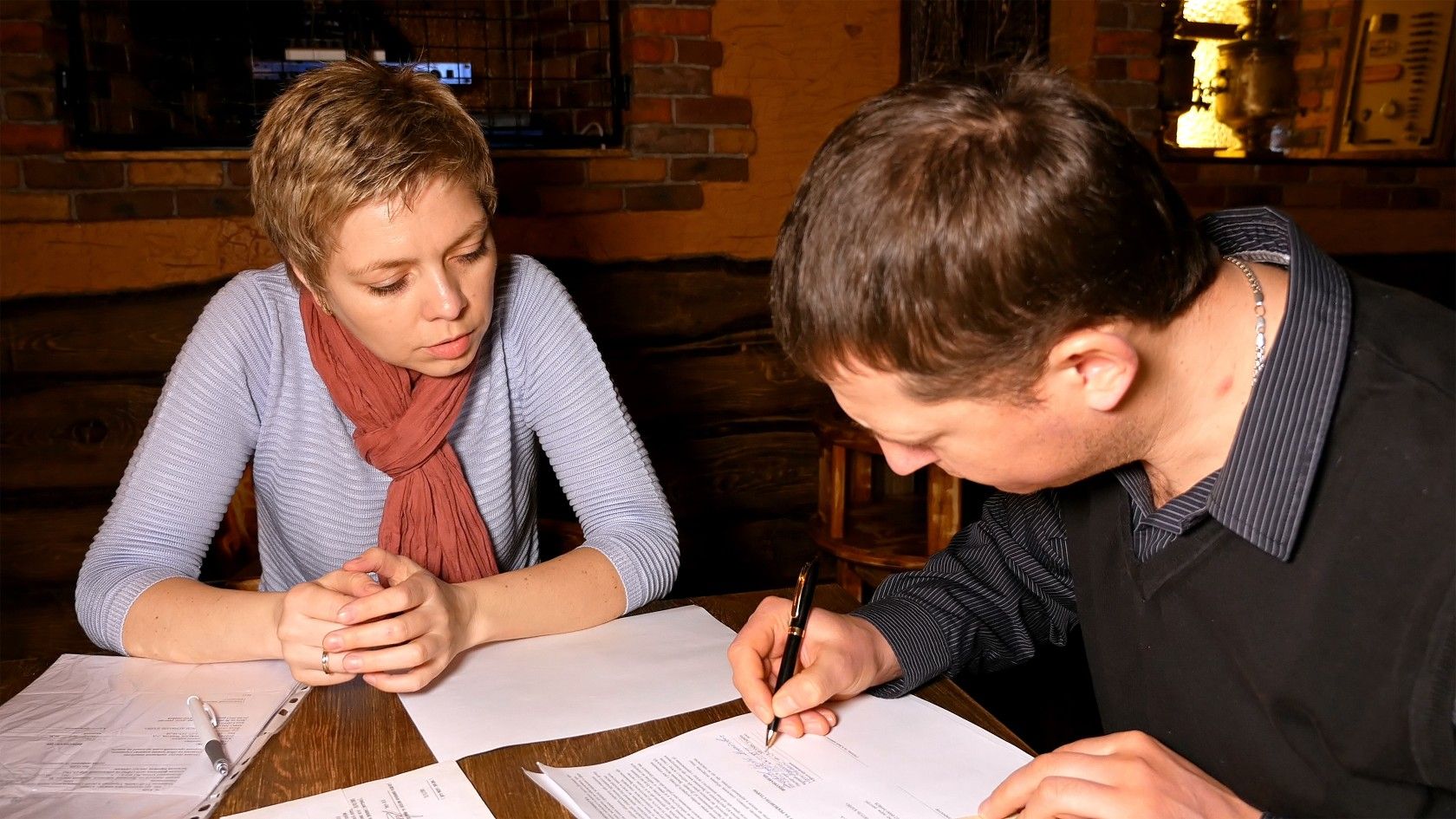 4 Tips to Get Sales Contracts Signed Faster