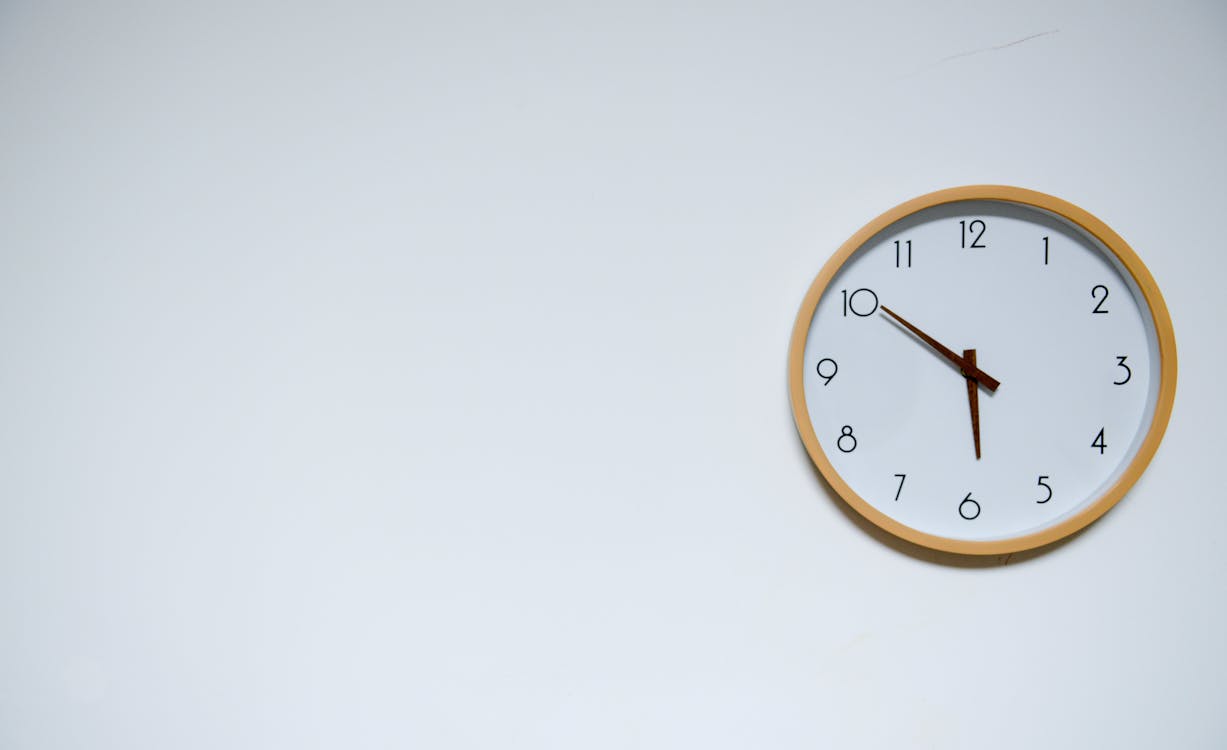 Gratis Reloj De Pared A Las 5:50 Foto de stock