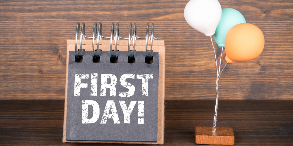 Welcome sign to the first day of work