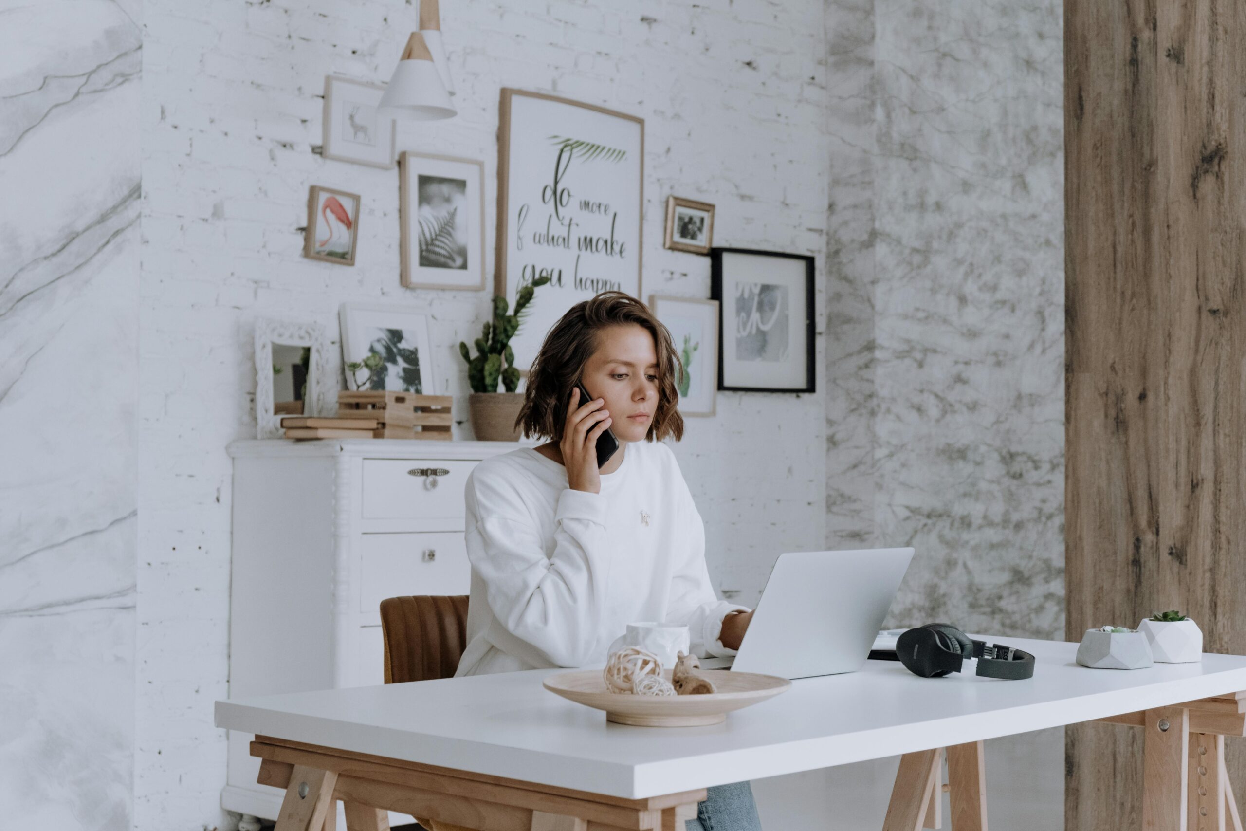 Remote work setup for IT recruitment agencies.