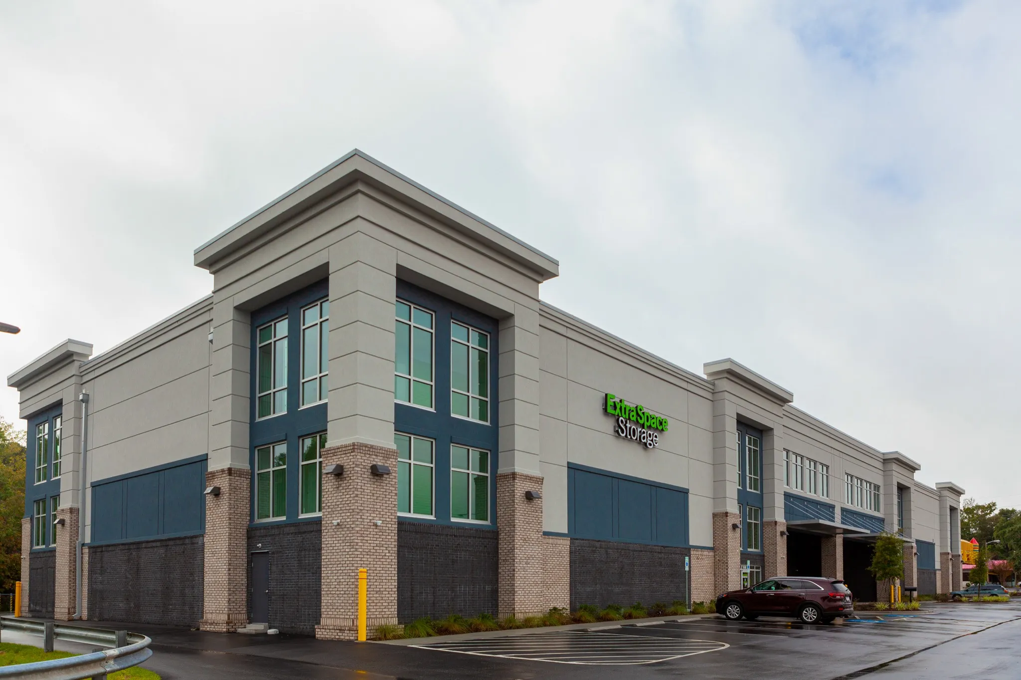Extra Space Storage corner facade and covered vehicle entrance in North Myrtle Beach.