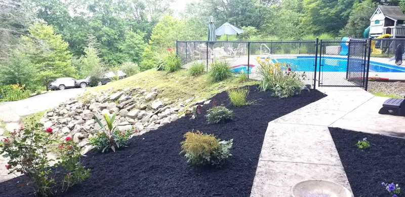 Landscape project completed by Diamond Landscape & Design, serving neighborhoods throughout Niagara County.