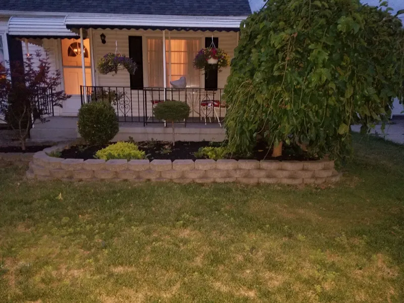 Landscape project completed by Diamond Landscape & Design, serving neighborhoods throughout Niagara County.