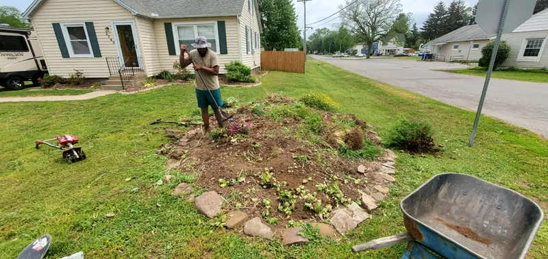 Landscape project completed by Diamond Landscape & Design, serving neighborhoods throughout Niagara County.