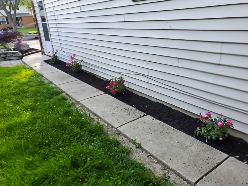 Landscaping project completed by Diamond Landscape & Design, serving neighborhoods across Niagara County and WNY.