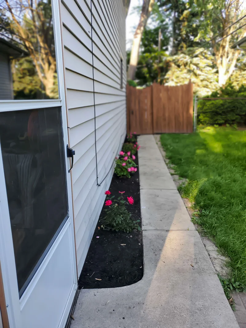 Landscaping project completed by Diamond Landscape & Design, serving neighborhoods across Niagara County and WNY.
