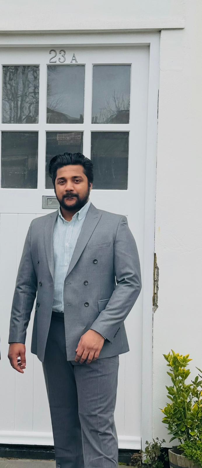 [headshot] image of customer (for a home inspector)