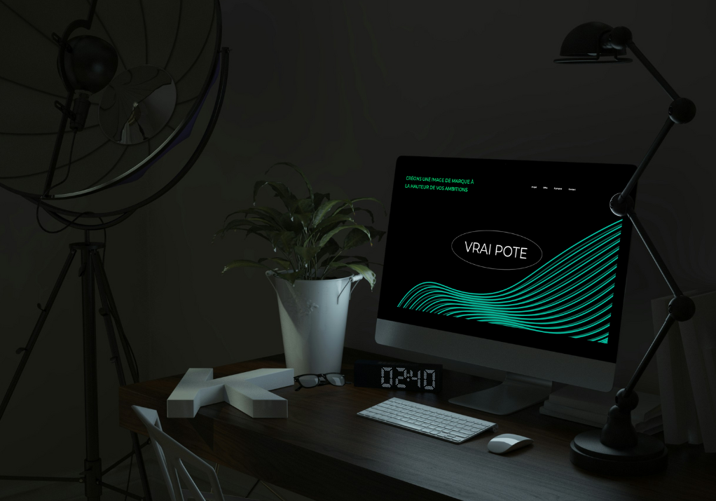 Pourquoi les réseaux sociaux ne suffisent pas : l’importance d’avoir un site