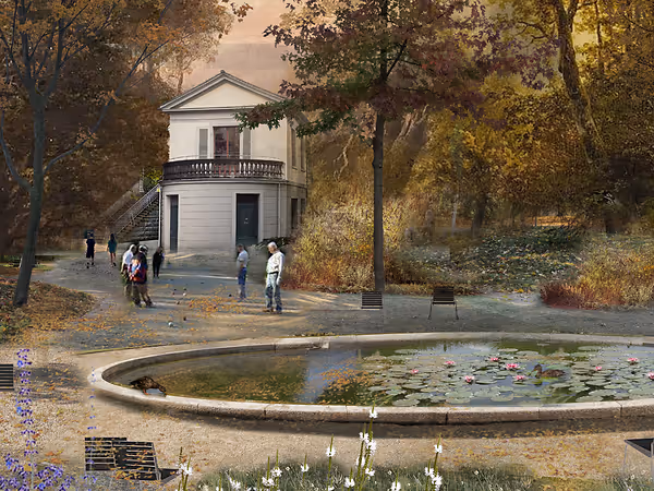 Ein runder Brunnen mit Seerosen vor einem historischen Pavillon. Menschen spazieren oder stehen im herbstlich gefärbten Park.