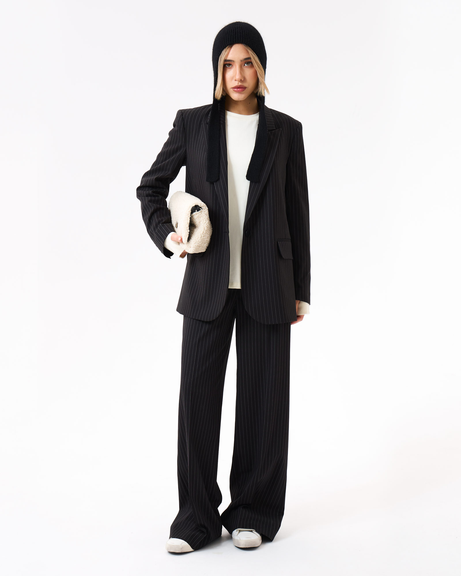 Черный костюм в полоску А5.201–А9.201