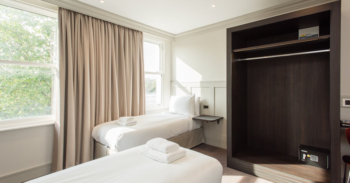 Chambre d'hôtel confortable à Saint-Malo, réservée en direct