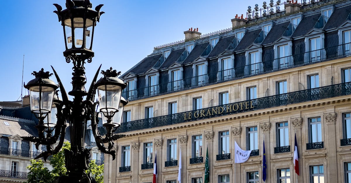 Hôtel façade élégante Reims France