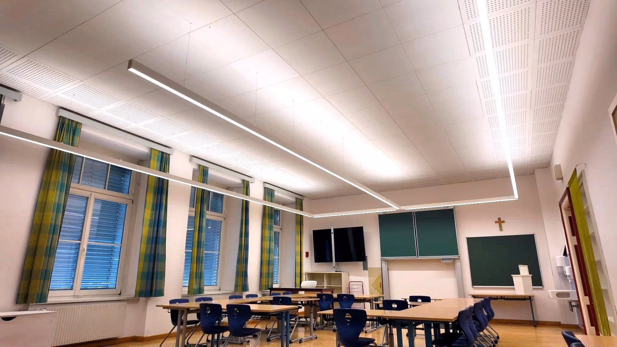 Volksschule Gleisdorf with light from Ledforliving